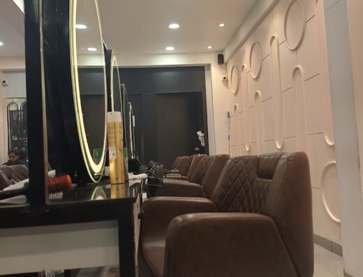 CAPELLO SALON FRIENDS COLONY